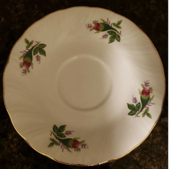 Vintage Lynns Fine China Teacup and Saucer with Gold Tone Spoon - Picture 9 of 12